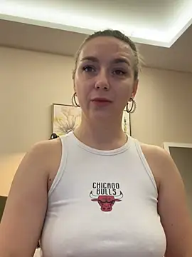 Janeee online show from February 10, 2025, 5:14 am