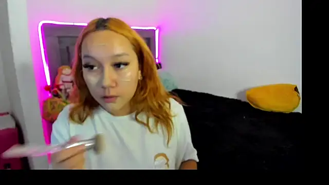 Cherrynoa online show from October 18, 2025, 4:36 am