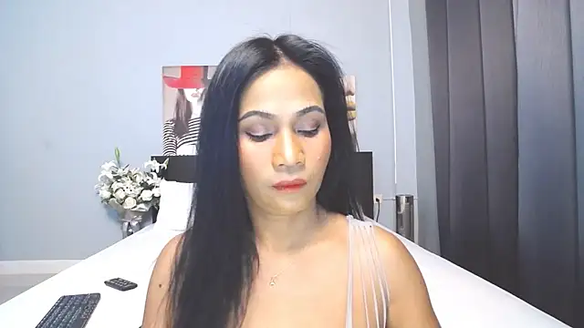 Hotbeebee online show from February 26, 2025, 2:19 am