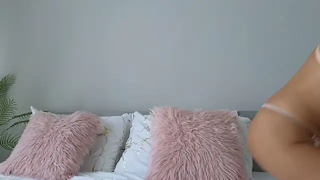 Snapshot of Allys chatting on November 19, 2025, 5:51 am Allys online show from November 19, 2025, 5:51 am