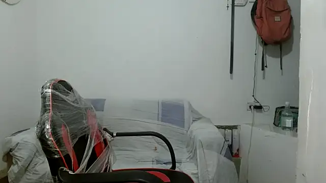 angelamarie1 online show from September 30, 2025, 10:43 am