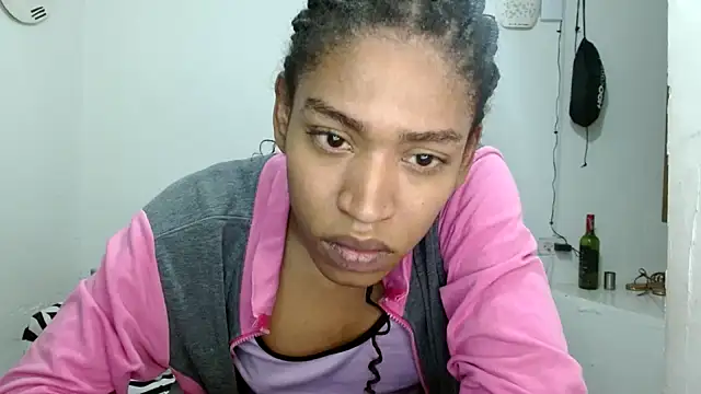 Snapshot of angelamarie1 chatting on April 26, 2026, 5:32 pm angelamarie1 online show from April 26, 2026, 5:32 pm
