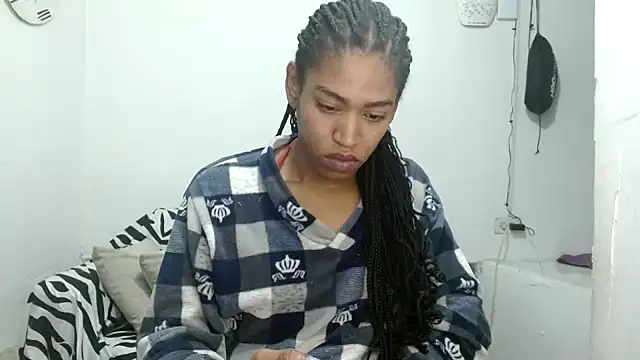 Snapshot of angelamarie1 chatting on April 23, 2026, 7:15 am angelamarie1 online show from April 23, 2026, 7:15 am