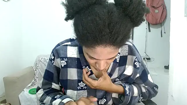 angelamarie1 online show from September 27, 2025, 11:16 am