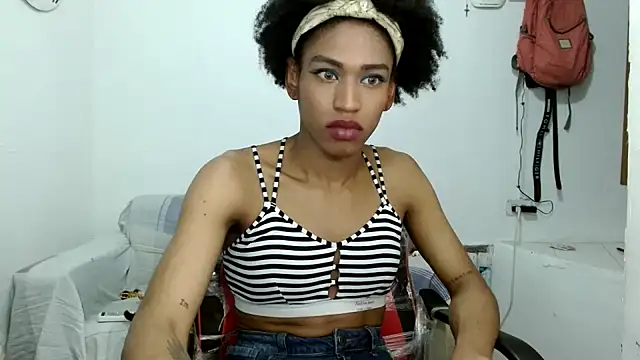 angelamarie1 online show from October 18, 2025, 12:01 am