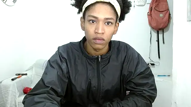 angelamarie1 online show from October 9, 2025, 11:22 am