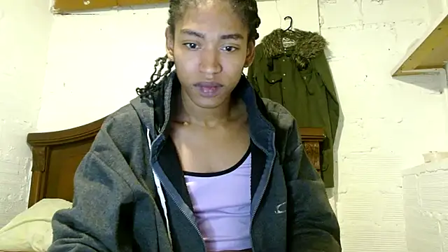 Snapshot of angelamarie1 chatting on April 29, 2026, 12:26 am angelamarie1 online show from April 29, 2026, 12:26 am