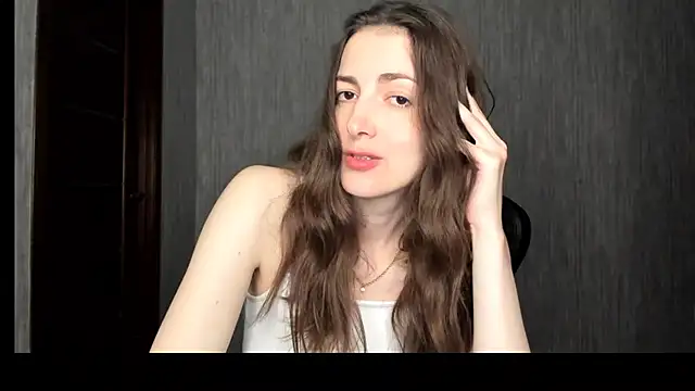 Snapshot of Sabrina_Mur chatting on May 14, 2026, 6:16 pm Sabrina Mur online show from May 14, 2026, 6:16 pm