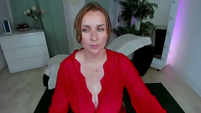 Snapshot of Karinella_x chatting on June 10, 2026, 12:06 pm Karinella x online show from June 10, 2026, 12:06 pm