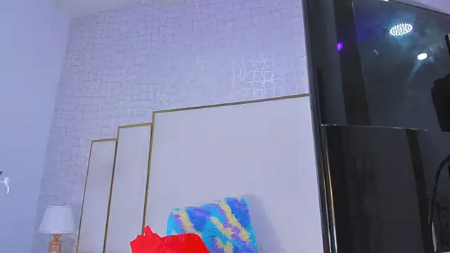 paola rodriguez online show from December 22, 2025, 11:54 am