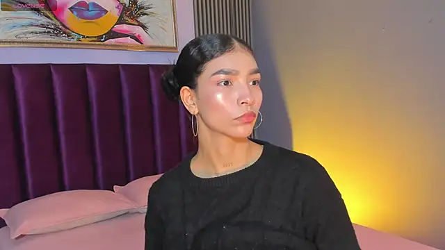 Snapshot of LauraAristizabal chatting on May 15, 2026, 11:41 am LauraAristizabal online show from May 15, 2026, 11:41 am