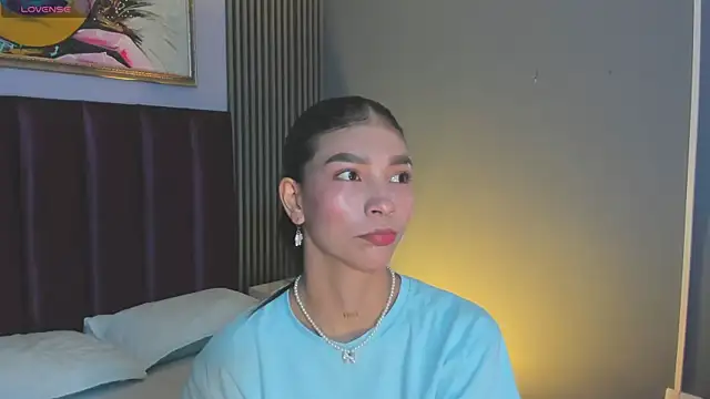Snapshot of LauraAristizabal chatting on May 14, 2026, 11:40 am LauraAristizabal online show from May 14, 2026, 11:40 am