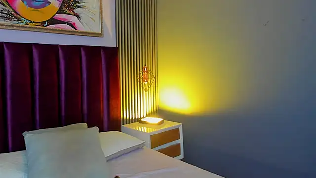 LauraAristizabal online show from March 29, 2026, 12:45 am