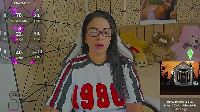 vane lopez  online show from October 28, 2025, 8:41 pm