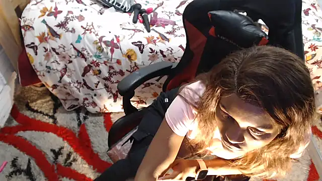 sexyjustin202 online show from November 28, 2025, 2:12 am