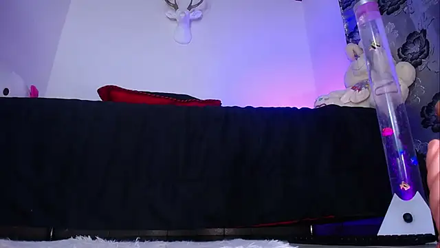 miaa-lee online show from March 20, 2025, 5:35 am