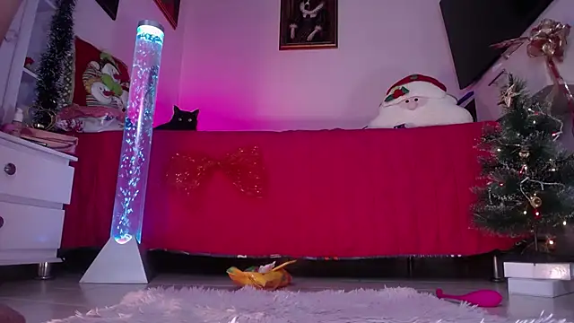 miaa-lee online show from December 18, 2025, 4:39 am