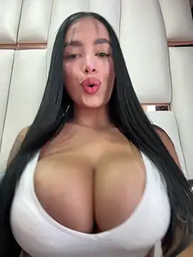 Snapshot of perla_kem_ chatting on June 12, 2026, 12:58 pm perla kem online show from June 12, 2026, 12:58 pm