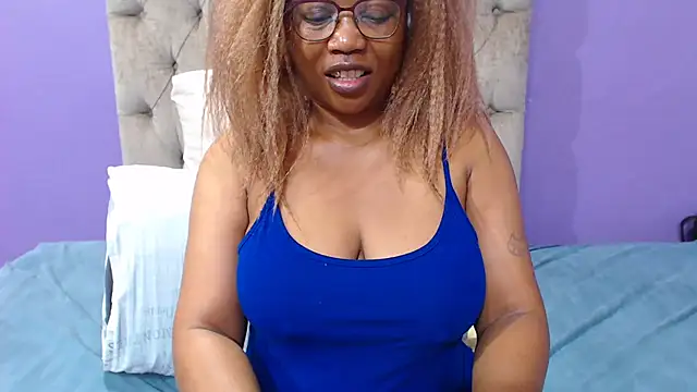 PeachAss4UU online show from May 15, 2026, 5:38 am