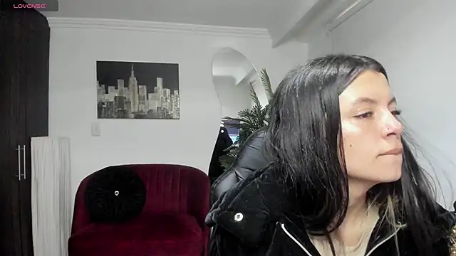 Snapshot of Meghan320 chatting on October 3, 2025, 11:34 am Meghan320 online show from October 3, 2025, 11:34 am