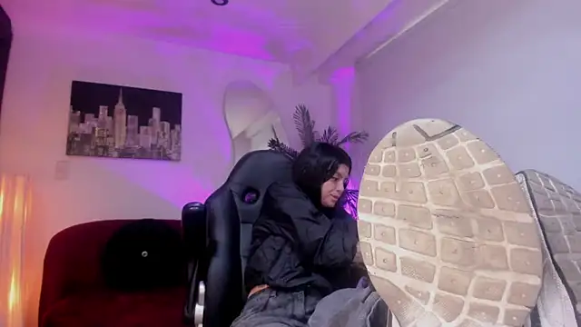 Meghan320 online show from February 16, 2026, 7:01 pm