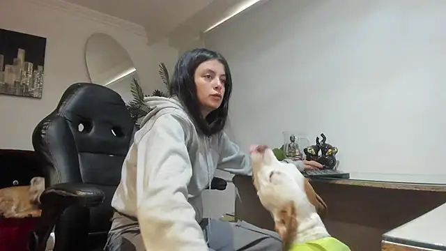 Meghan320 online show from April 15, 2026, 7:07 pm