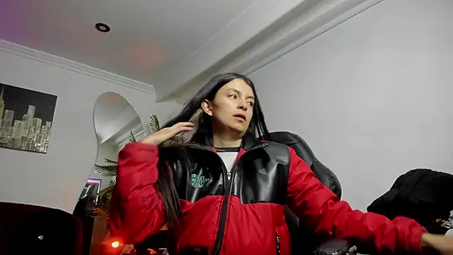 Snapshot of Meghan320 chatting on October 21, 2025, 11:31 am Meghan320 online show from October 21, 2025, 11:31 am