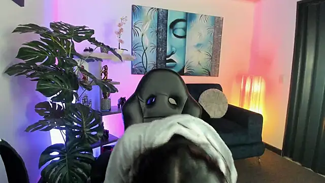 Snapshot of Meghan320 chatting on October 8, 2025, 2:35 am Meghan320 online show from October 8, 2025, 2:35 am