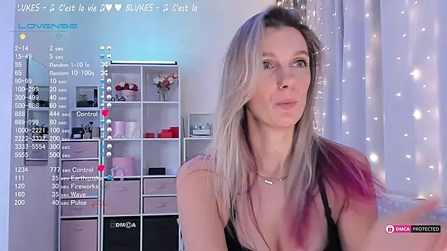 Karamelsw  online show from February 13, 2025, 11:58 pm