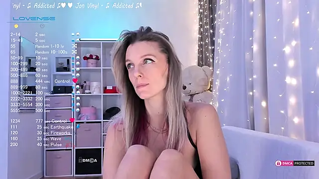 Karamelsw  online show from March 3, 2025, 2:44 am