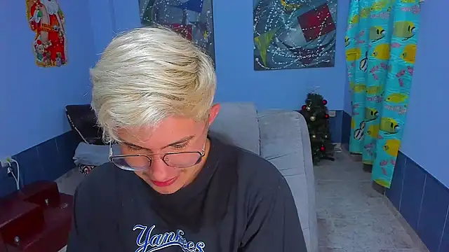 patrik 027 online show from December 18, 2025, 8:41 am