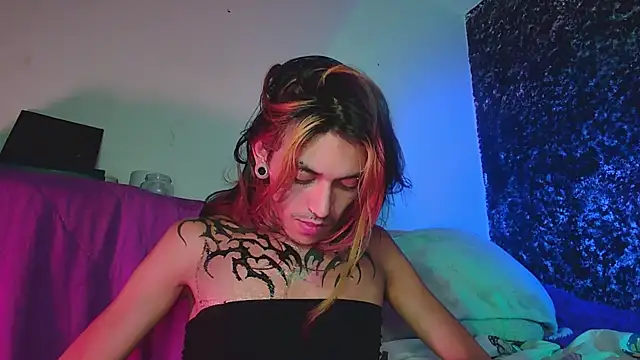 Snapshot of Kenny_starrK chatting on December 24, 2024, 6:39 pm Kenny starrK online show from December 24, 2024, 6:39 pm