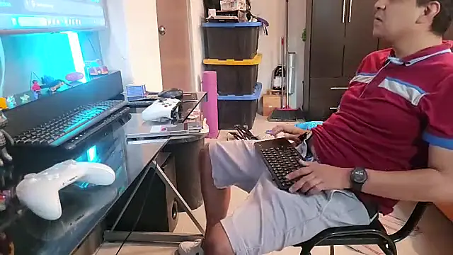 thor000089 online show from September 28, 2025, 11:23 pm