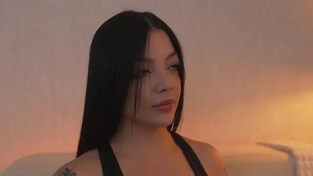 sarah hiill online show from March 7, 2026, 2:44 pm