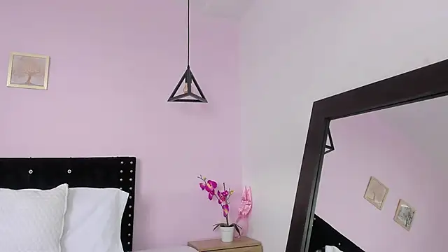 CeliWoods online show from March 22, 2025, 4:37 pm