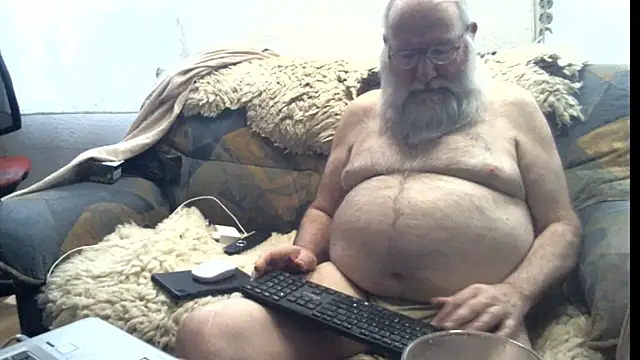 SexySantaC online show from April 9, 2026, 6:47 pm