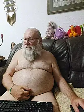 SexySantaC online show from May 13, 2026, 8:05 pm