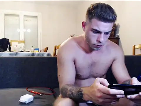 Elkafit28 online show from April 6, 2026, 9:49 pm