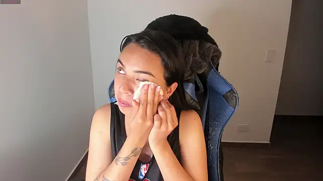 Miss Nicole online show from September 13, 2025, 2:11 am