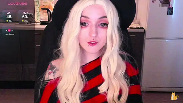 Snapshot of spticc chatting on October 28, 2025, 7:51 am spticc online show from October 28, 2025, 7:51 am