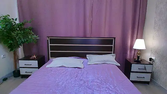 Snapshot of Yulianna_Smith chatting on July 18, 2026, 2:20 am Yulianna Smith online show from July 18, 2026, 2:20 am