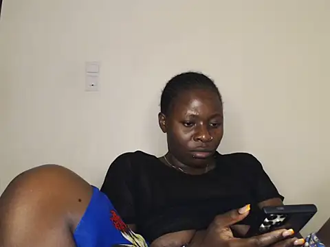 queenofqueens96 online show from February 21, 2026, 7:54 am