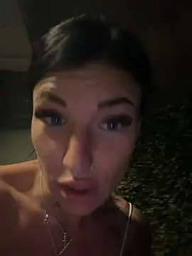 Snapshot of LizaRoxx chatting on May 31, 2026, 8:53 pm LizaRoxx online show from May 31, 2026, 8:53 pm