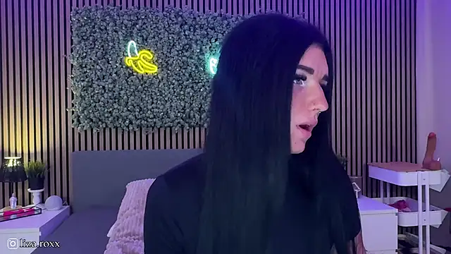 LizaRoxx online show from October 15, 2025, 7:11 pm