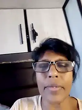 Snapshot of MsAttitude chatting on June 4, 2026, 8:52 am MsAttitude online show from June 4, 2026, 8:52 am