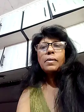 Snapshot of MsAttitude chatting on April 30, 2026, 11:39 am MsAttitude online show from April 30, 2026, 11:39 am