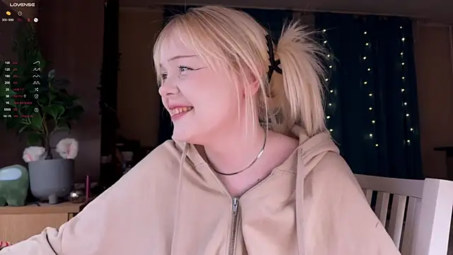 LisaLaas online show from February 5, 2026, 8:37 pm