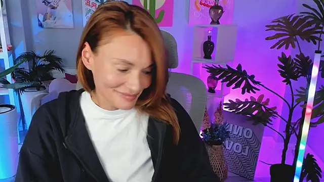 MistyBarnes online show from October 26, 2025, 1:44 pm