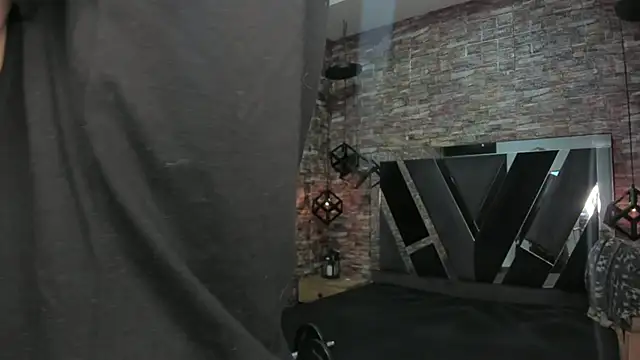 AcidMilo online show from September 9, 2025, 12:25 pm