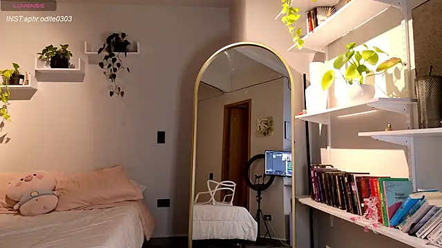 Nikol-JE online show from September 26, 2025, 10:05 pm